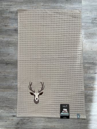 1 MÖVE Piquée Küchenhandtuch in beige mit Hirschkopf